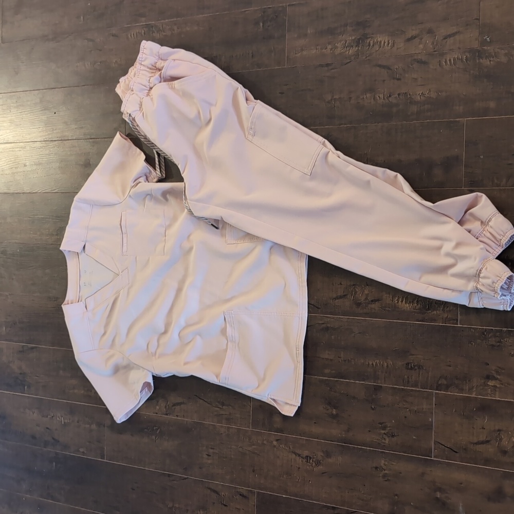 Pink Jaanuu scrub set small